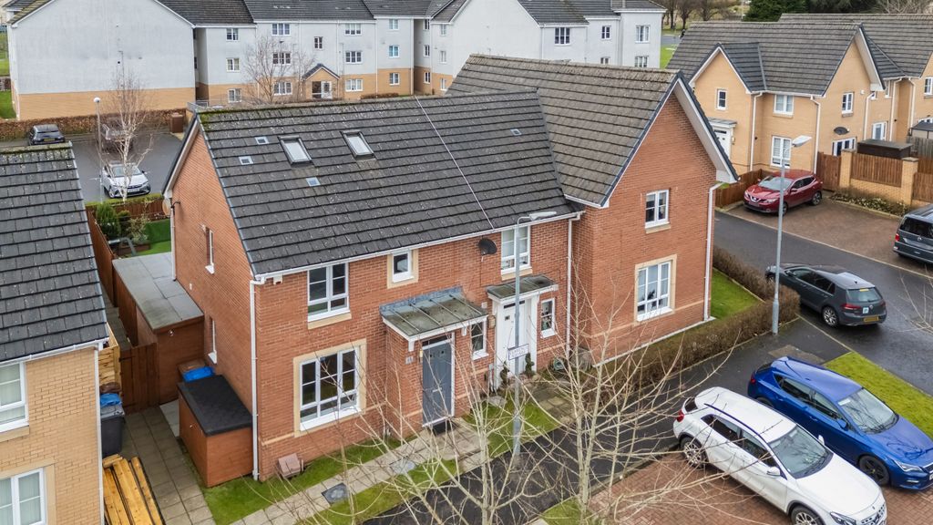 Property photo 3 of 33 Gallery