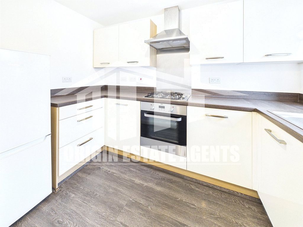 Property photo 3 of 18 Picture No. 02