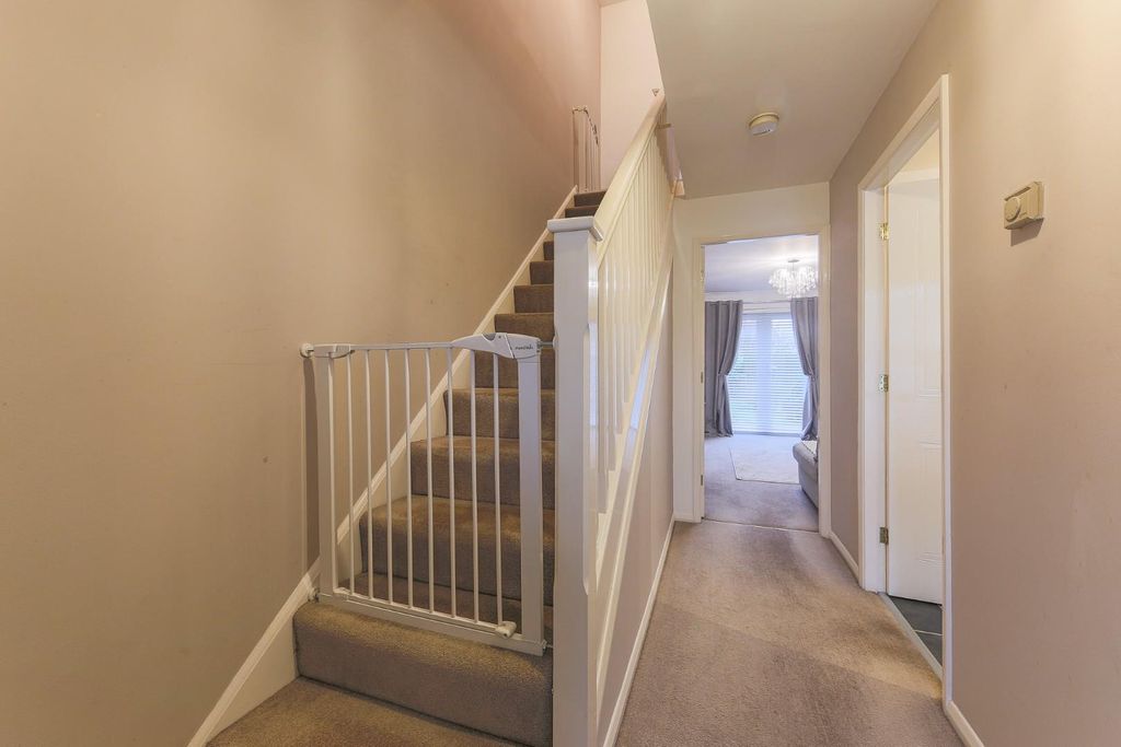 Property photo 2 of 13 Hallway