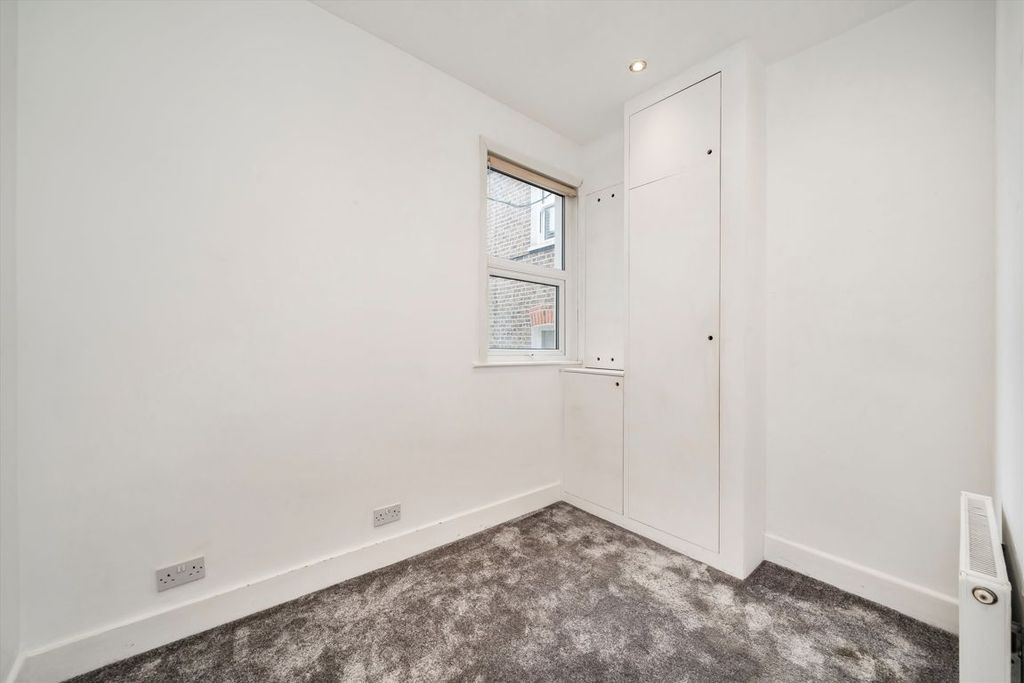 Property photo 3 of 4