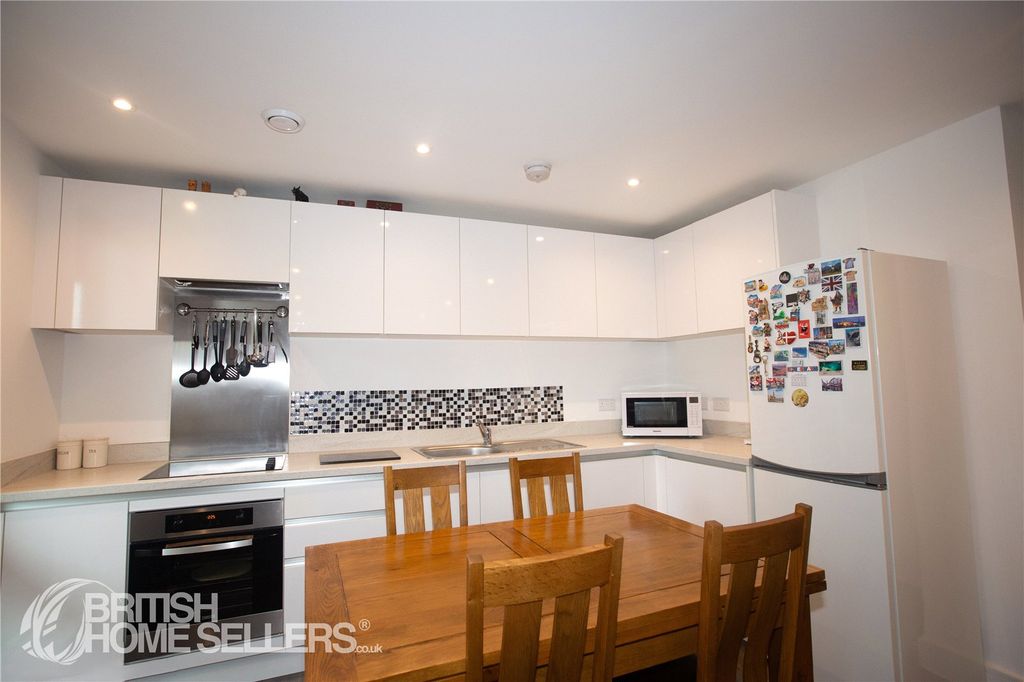 Property photo 3 of 12 Picture No. 16