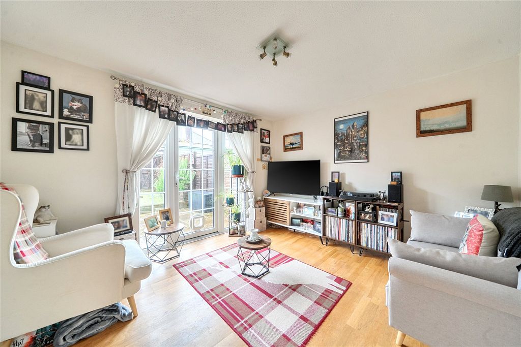 Property photo 2 of 10 Picture No. 18