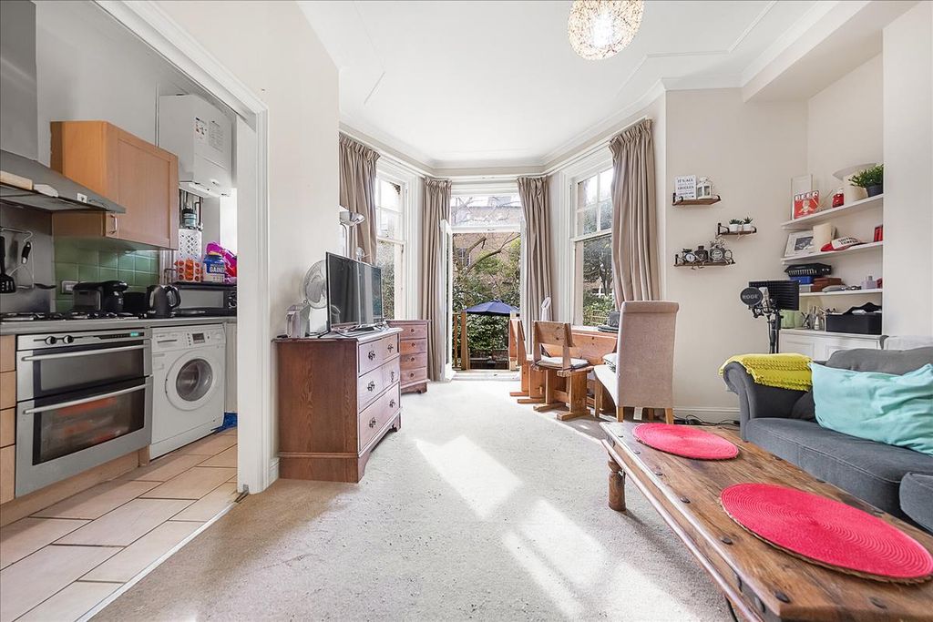 Property photo 3 of 11