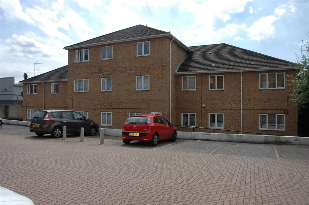 Property photo 1 of 6