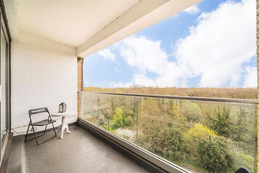 Property photo 3 of 8