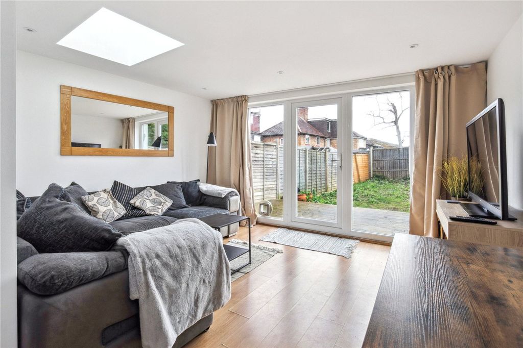 Property photo 1 of 6 Picture No. 10