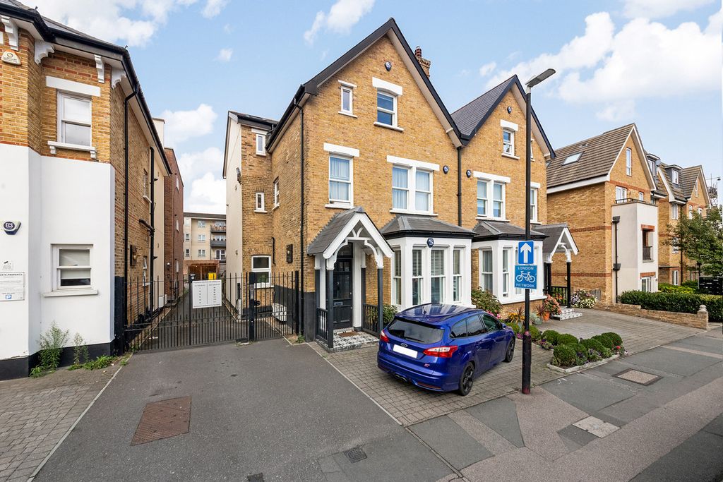 Property photo 1 of 13