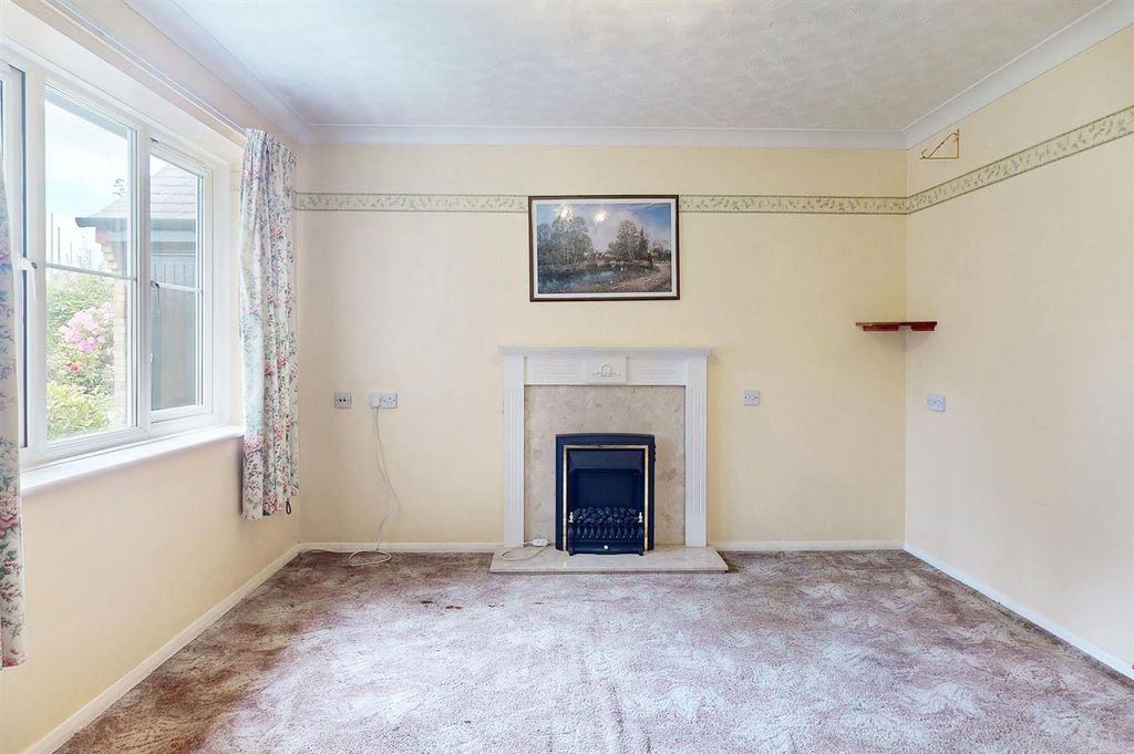 Property photo 3 of 17 54-Fullers-Gate-08082024_095017 .Jpg