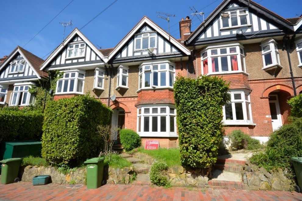 Property photo 1 of 6 1 Bed Unfurnished Flat