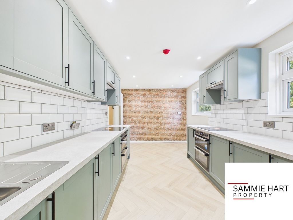 Property photo 1 of 4 4543610
