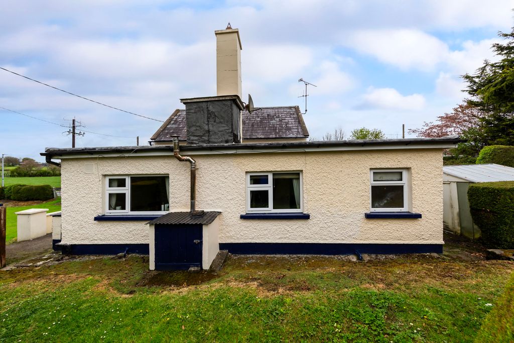 Property photo 2 of 30