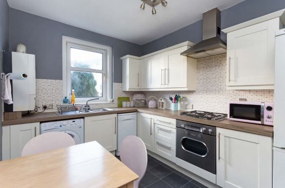 Property photo 3 of 7