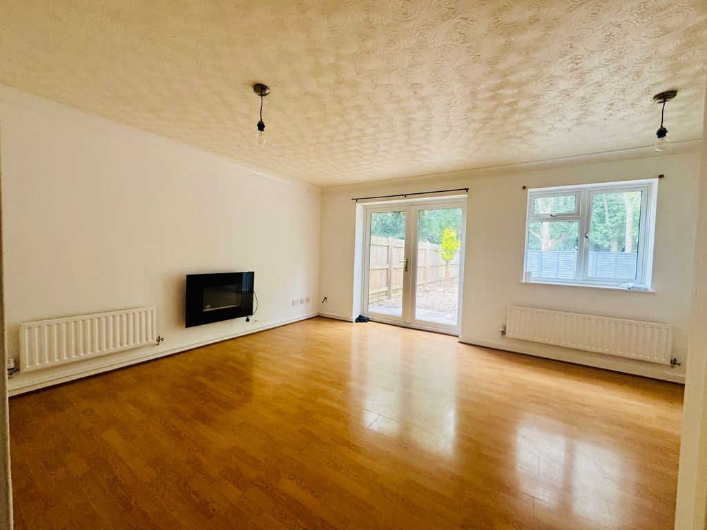 Property photo 2 of 11 Image