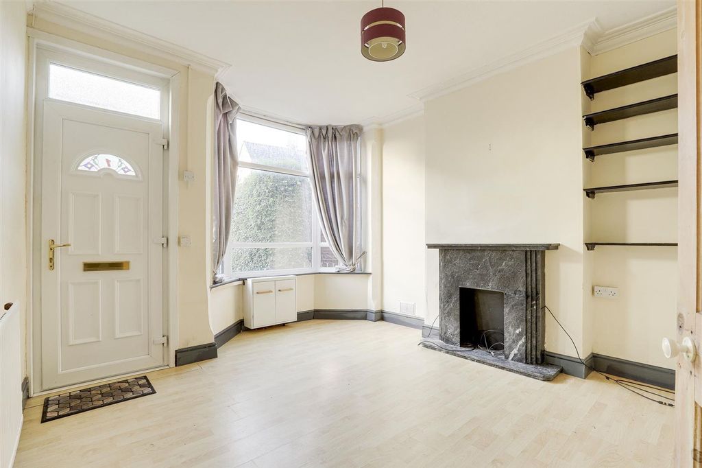 Property photo 3 of 13