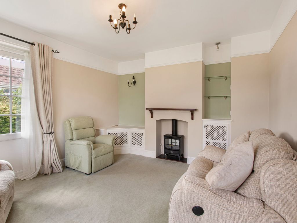 Property photo 3 of 34