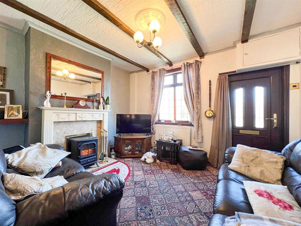 Property photo 3 of 15 Sitting Room