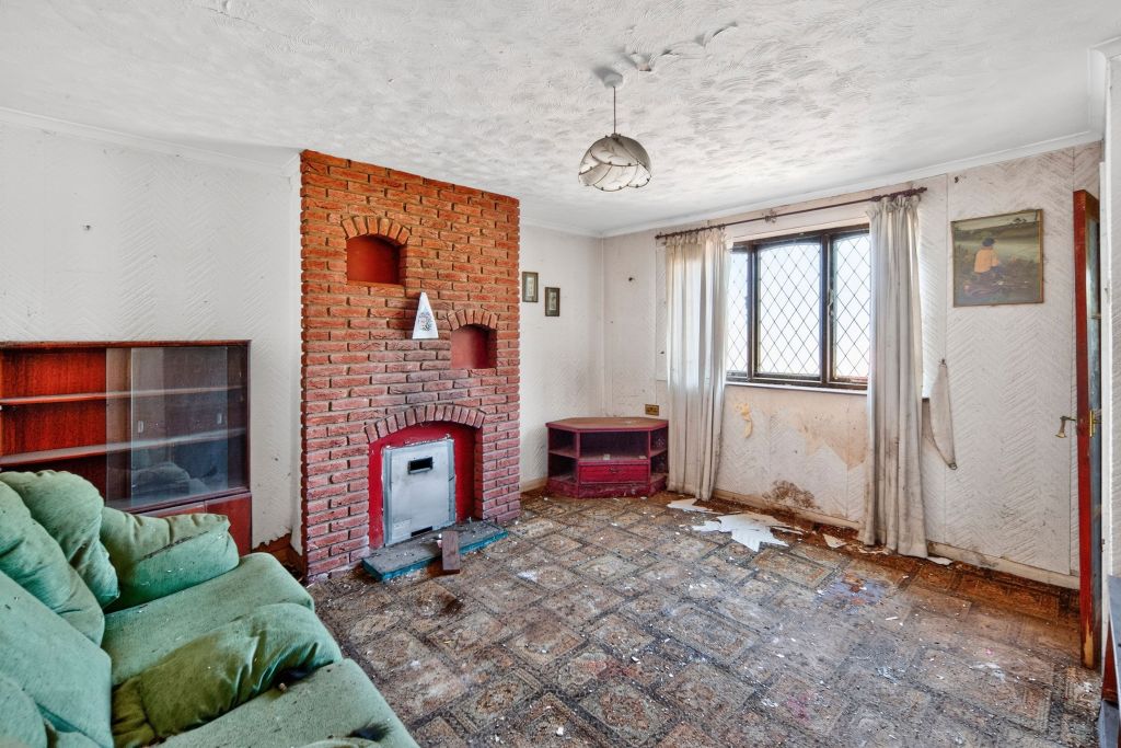Property photo 3 of 19