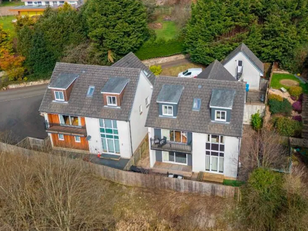 Property photo 2 of 42