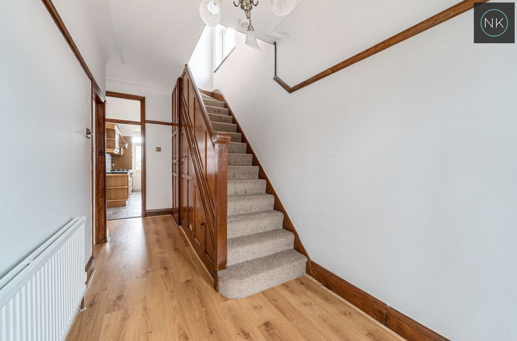 Property photo 2 of 31 4459641