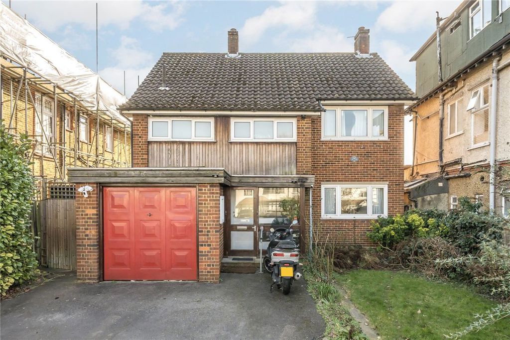 Property photo 1 of 8