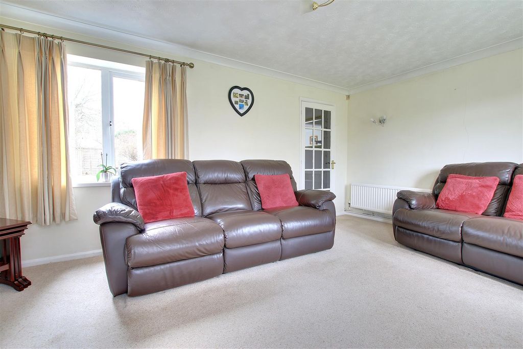 Property photo 3 of 16 Img_7438-Img_7440.Jpg