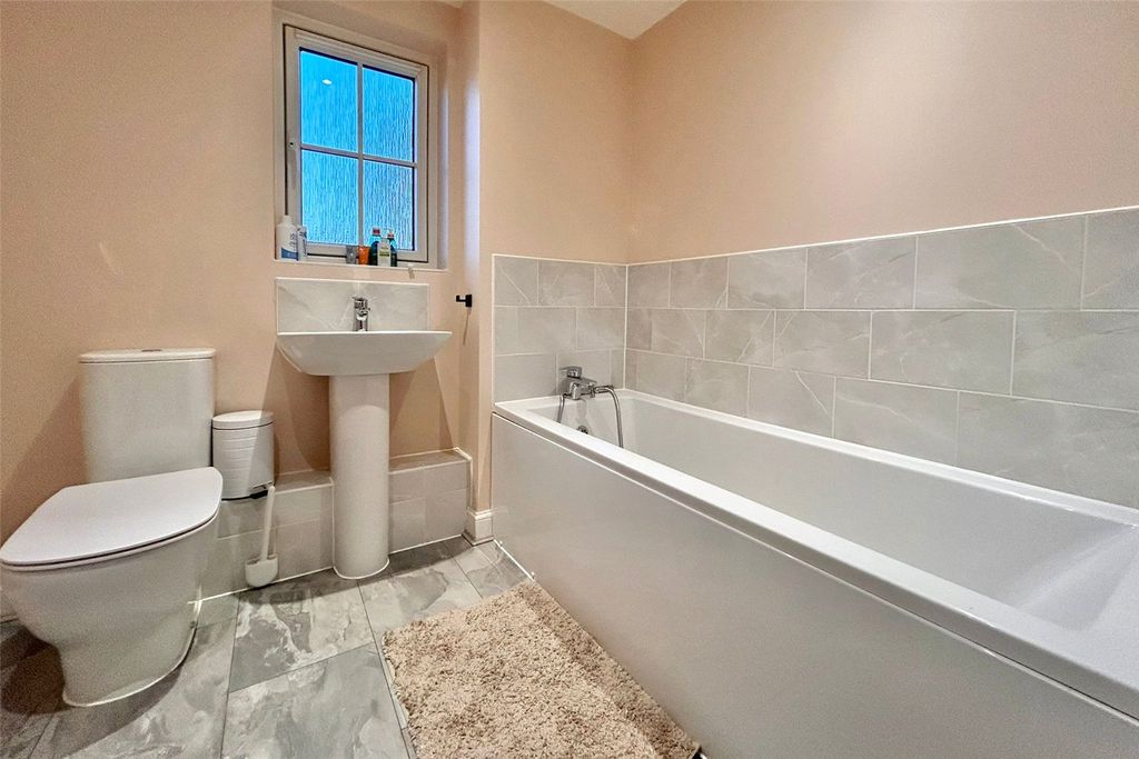 Property photo 3 of 10 Picture No. 11