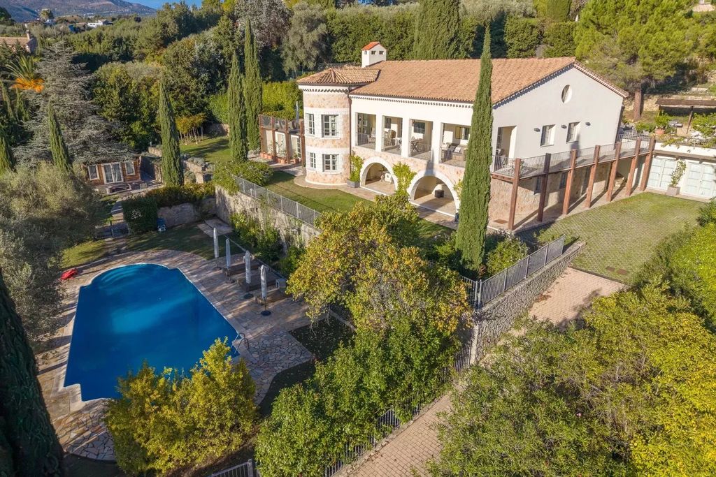 Property photo 3 of 14