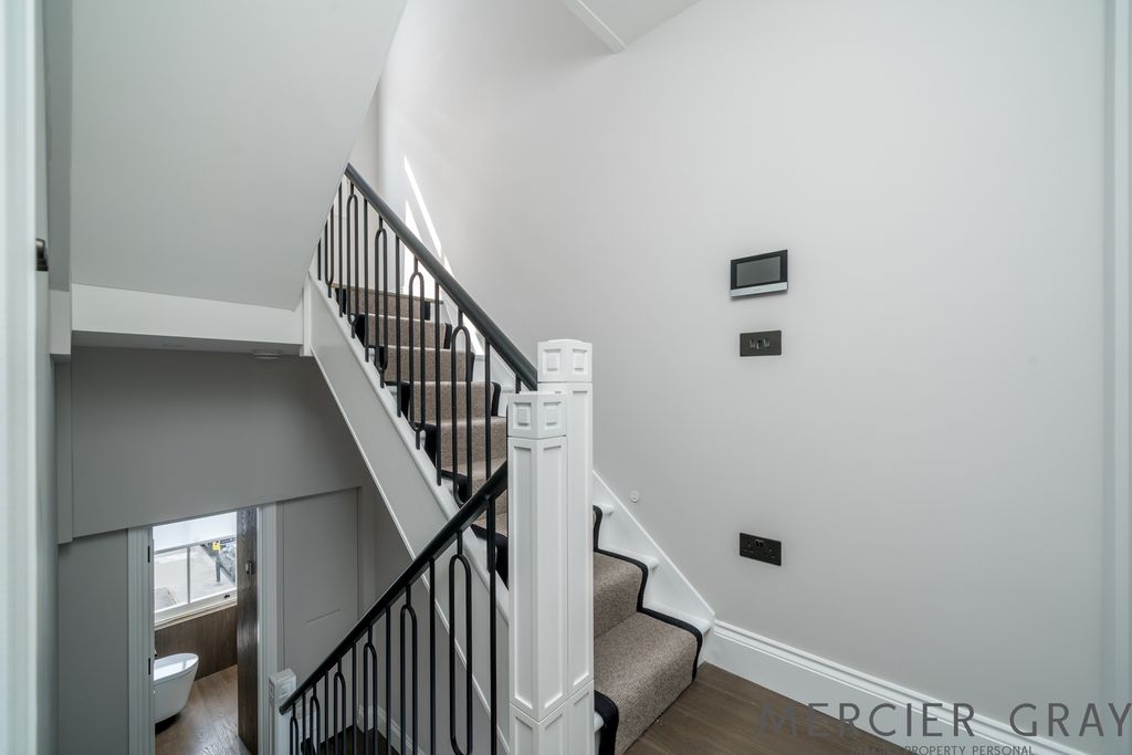 Property photo 3 of 5 Photo 1