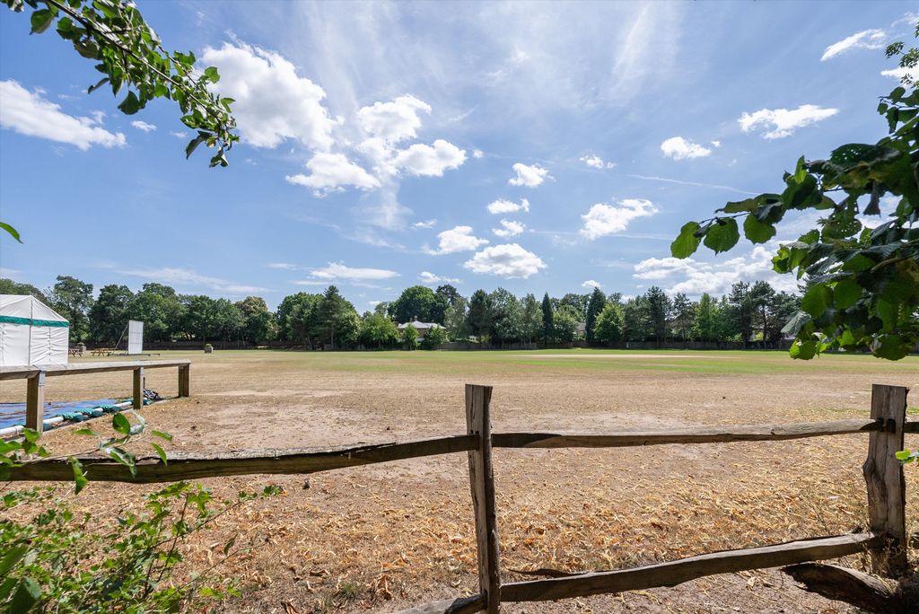 Property photo 2 of 16 Image