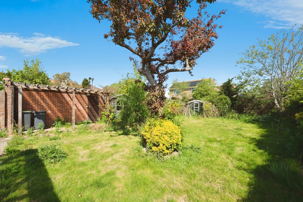 Property photo 2 of 17 Photo