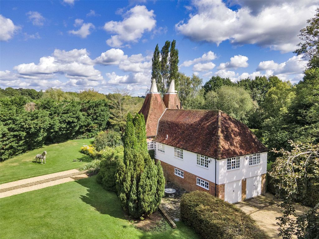 Property photo 1 of 20 Standen Oast
