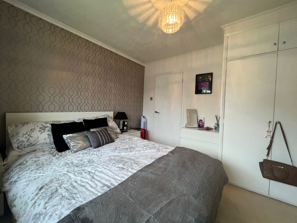 Property photo 3 of 9 6