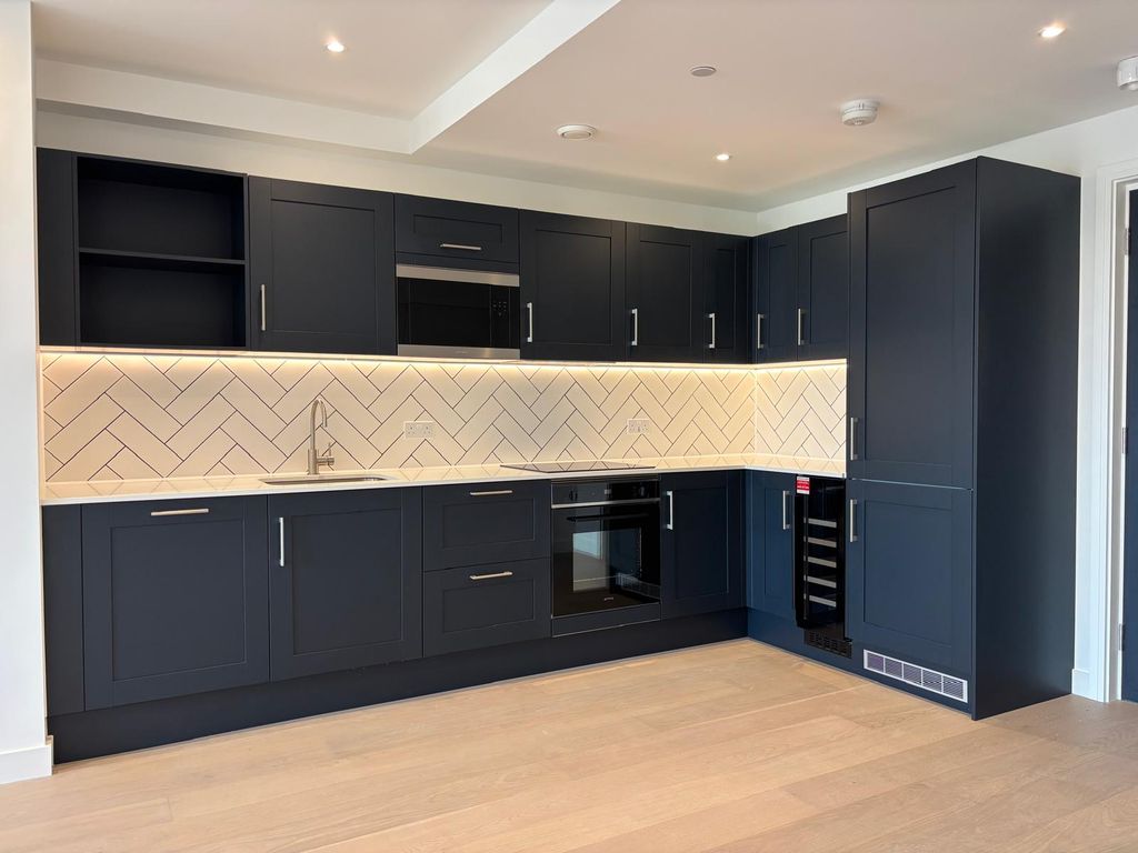 Property photo 2 of 15 Kitchen