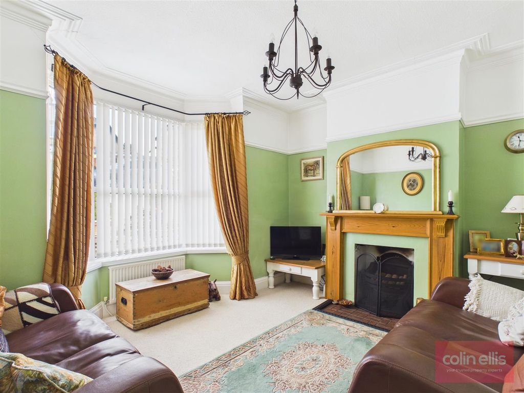 Property photo 3 of 26 Cam05075G0-Pr0316-Still010.Jpg