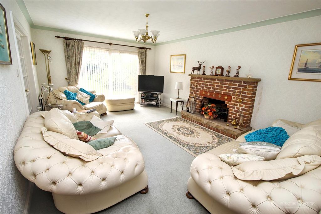 Property photo 2 of 24 Living Room