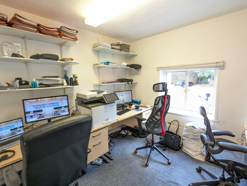 Property photo 3 of 8 Pxl_20251007_120349956.Jpg