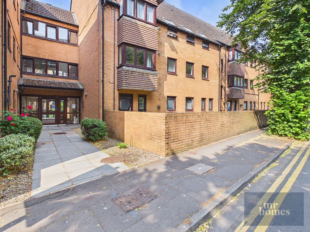 Property photo 1 of 29