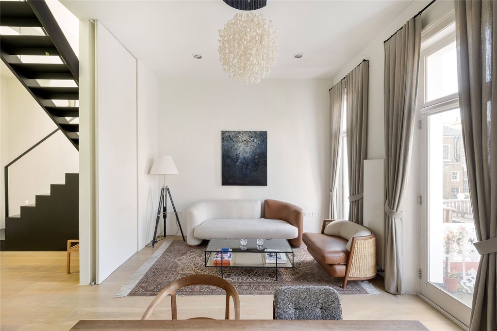 Property photo 2 of 22 Picture No. 13