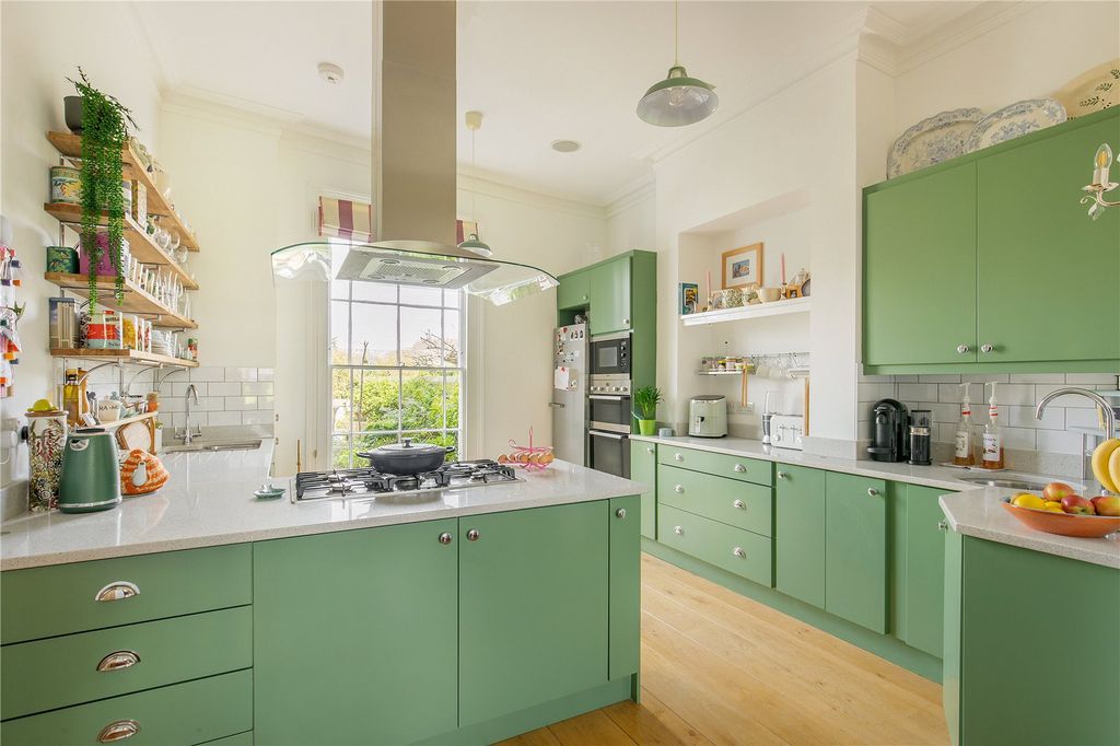 Property photo 3 of 16 Kitchen