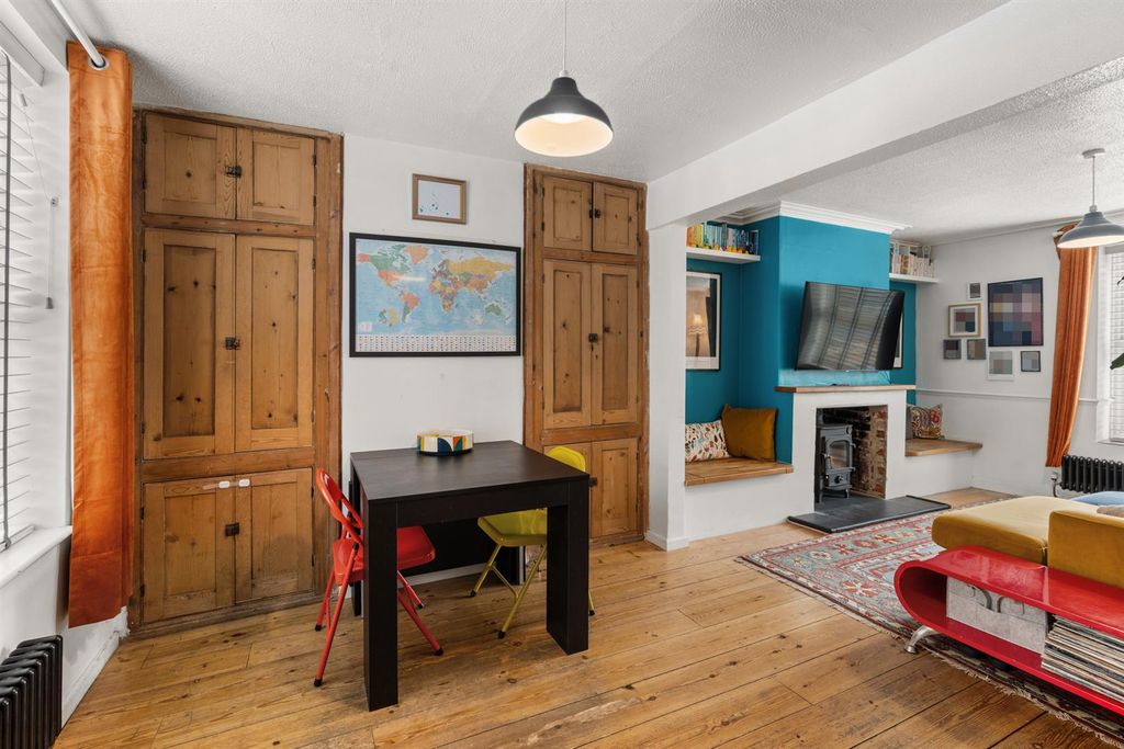 Property photo 3 of 26 34Groveroad-014-2.Jpg