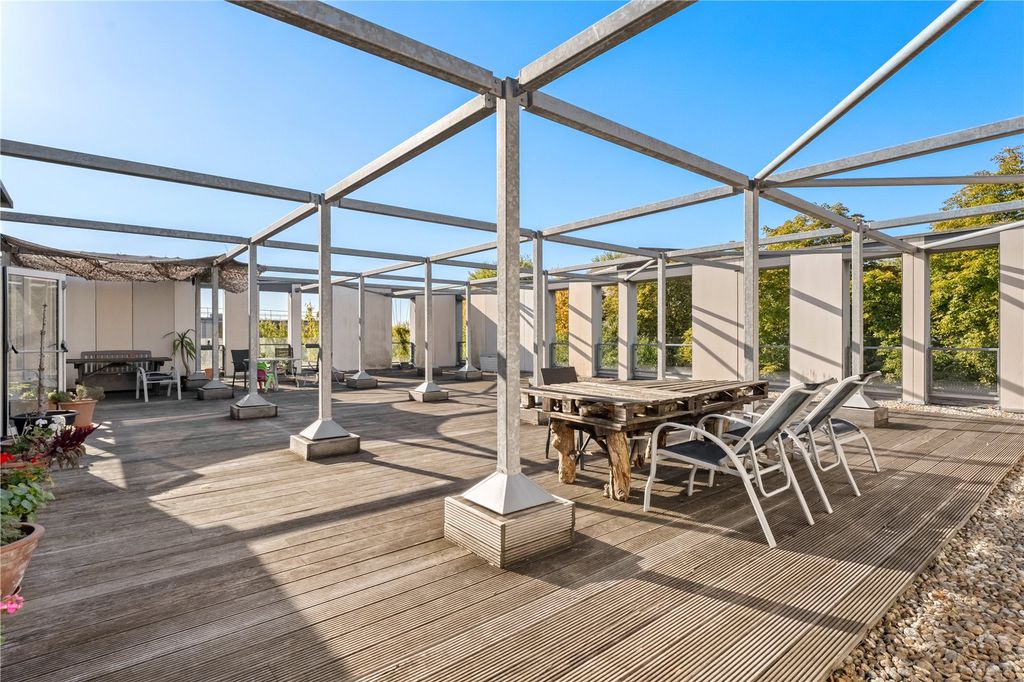 Property photo 2 of 11 Picture No. 12