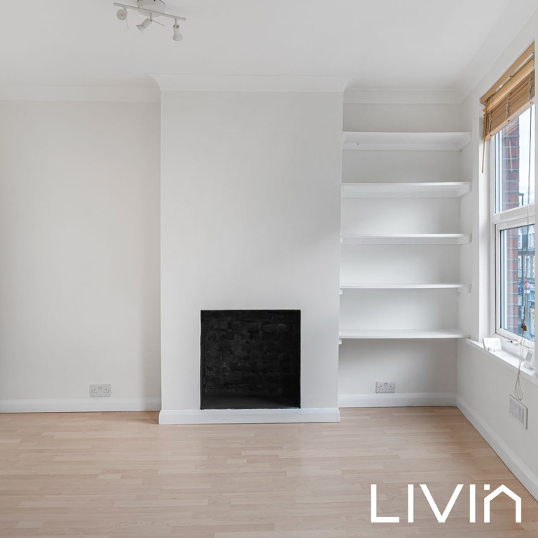 Property photo 3 of 14 Photo 8