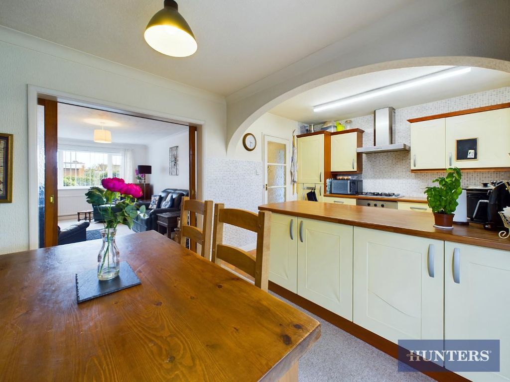 Property photo 3 of 18 Kitchen/Diner