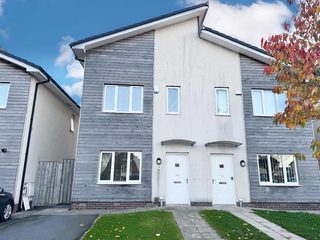 Property photo 1 of 11 External