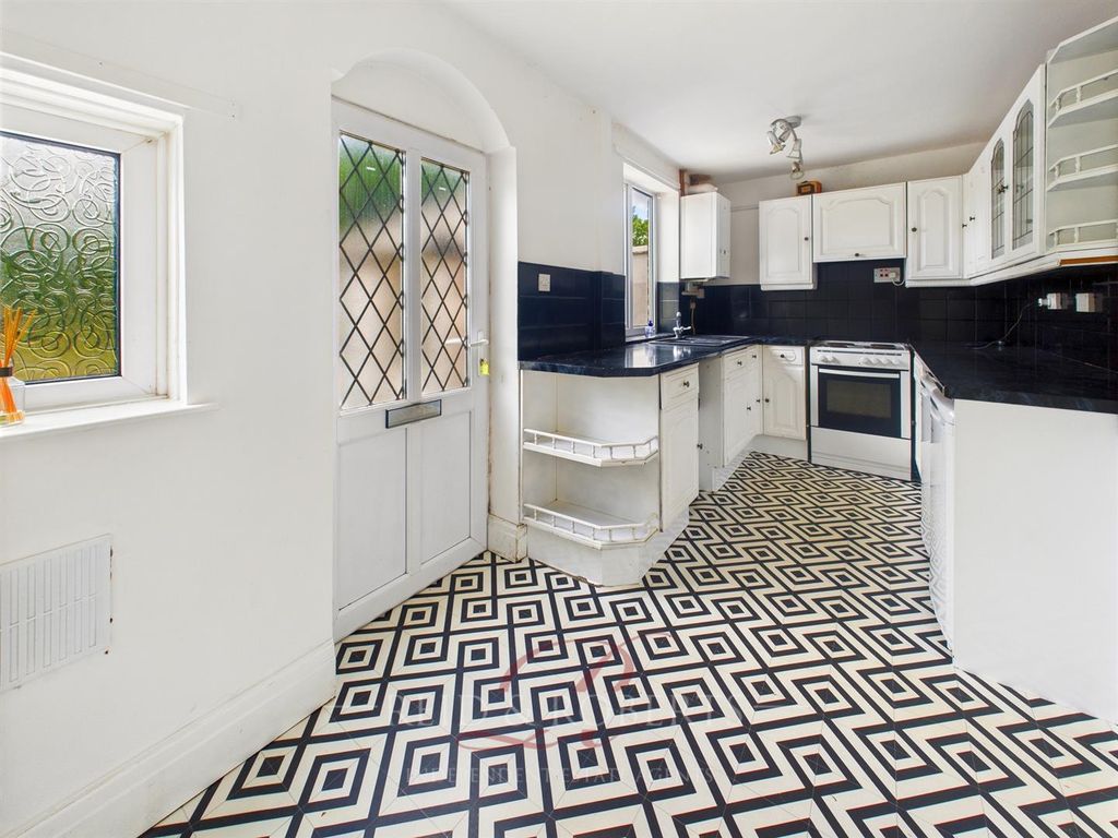 Property photo 2 of 20 Cam05148G0-Pr0039-Still008.Jpg