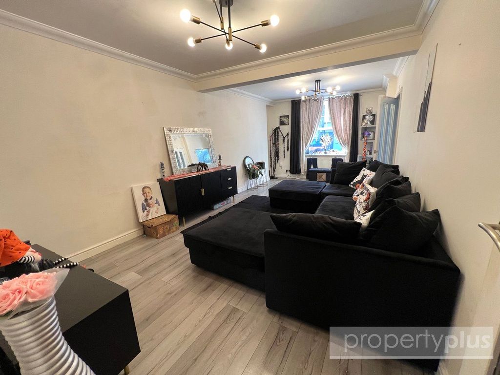 Property photo 3 of 12 Picture No. 09