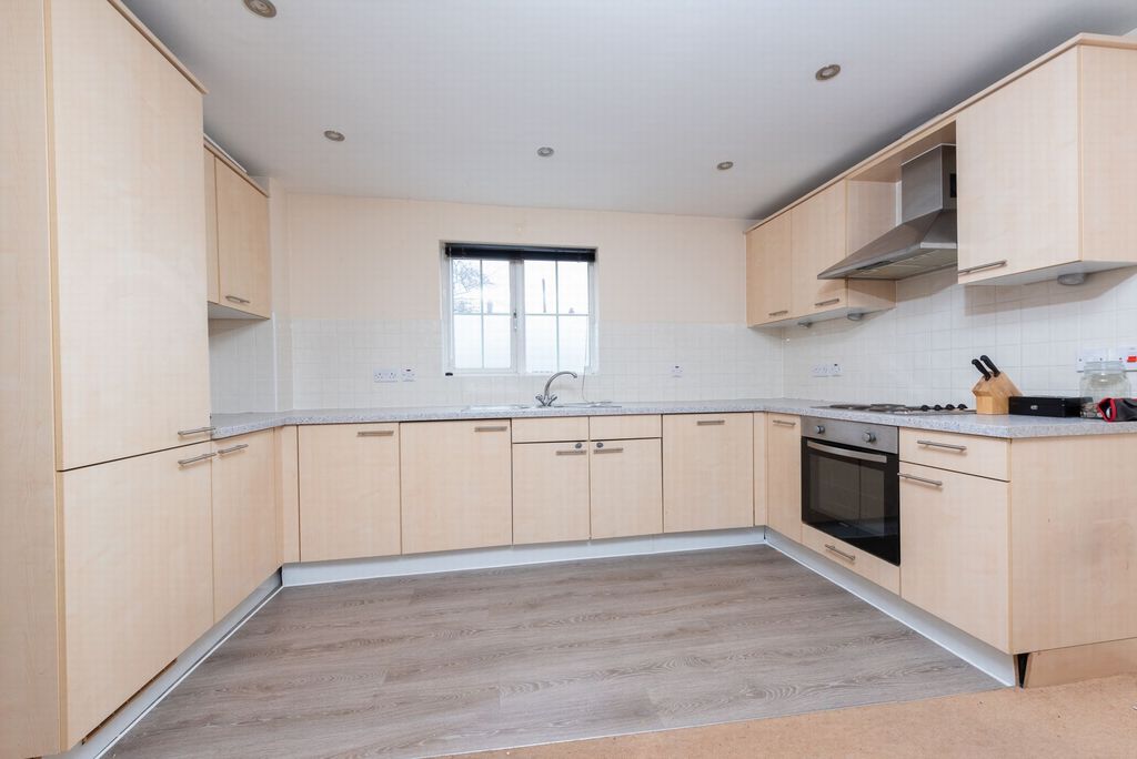 Property photo 2 of 7 Kitchen Area