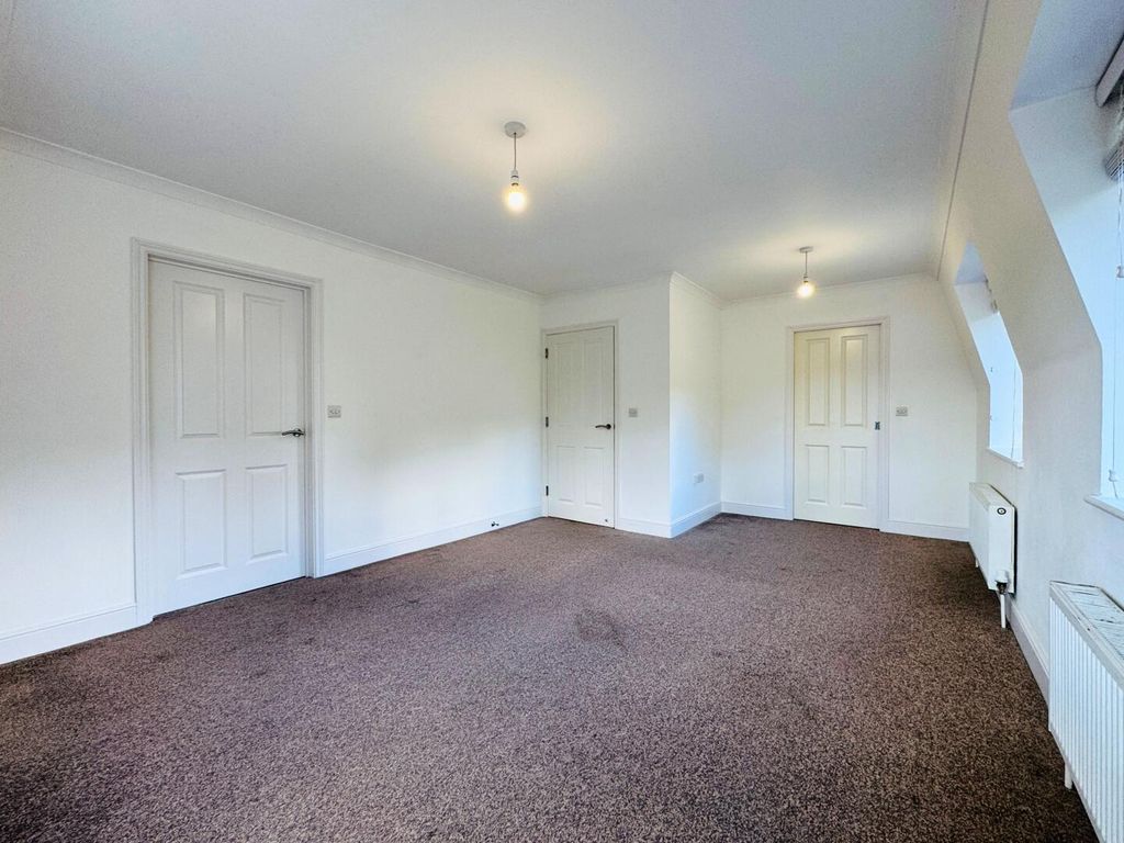 Property photo 3 of 16 Living Room