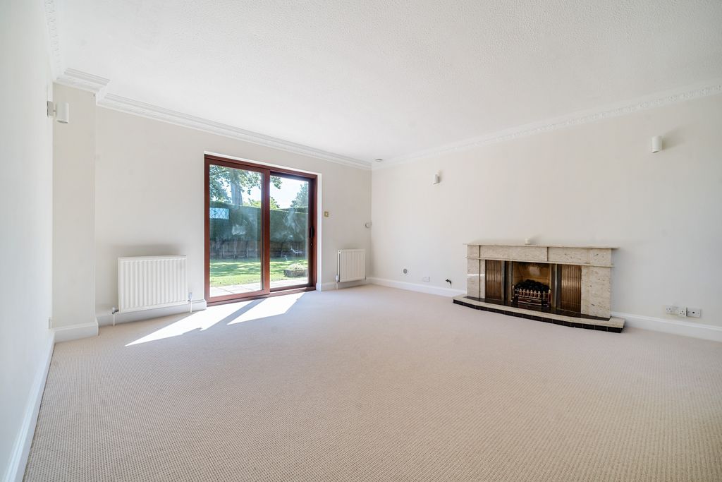 Property photo 2 of 25 Picture No. 03