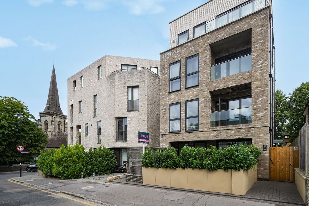 Property photo 1 of 10 Flat 2 - Zdva5Z0R8Plxiichde4G